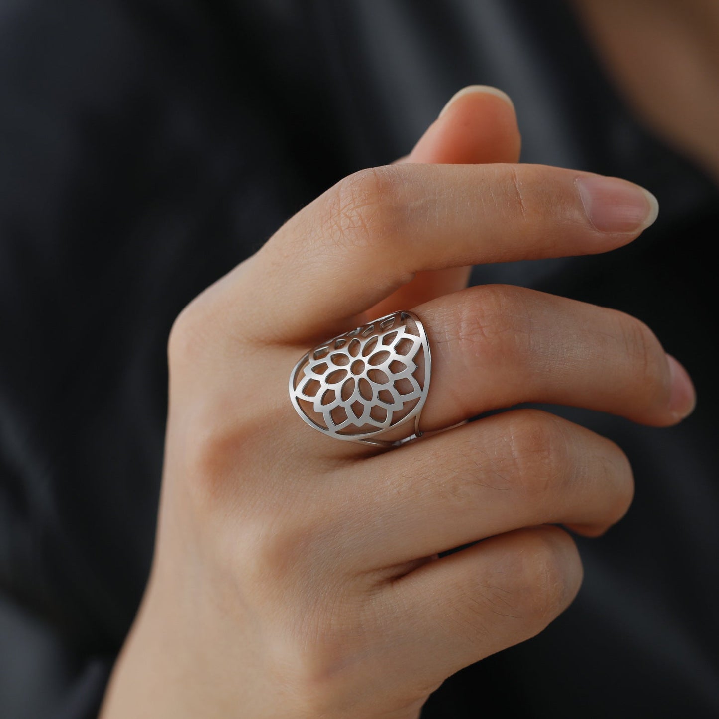 Stainless Steel Hollow Chrysanthemum Adjustable Ring Nocturna-Pro