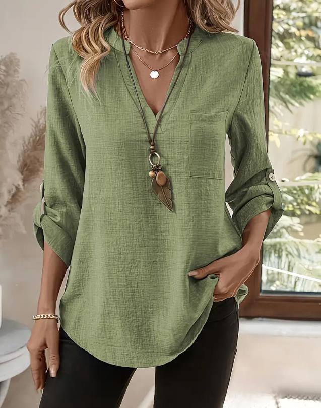 Loose-fitting Plus Size V-neck Solid Color T-shirt Nocturna-Pro